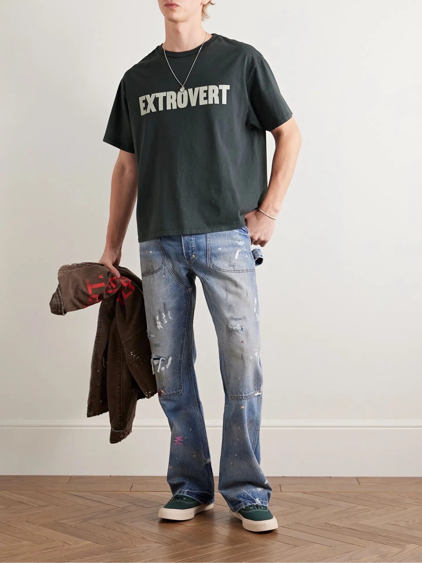 GALLERY DEPT. INTRO EXTRO REVERSIBLE TEE ATK series Reversible slogan TEE Washed black S-XL Ready-made garments Asso special dyed The bones are obviously whitened Rewashed water treatment The printing has an obvious distressed feel The VINTAGE effect is full Original cylindrical fabric Loose version The printing is washed and distressed